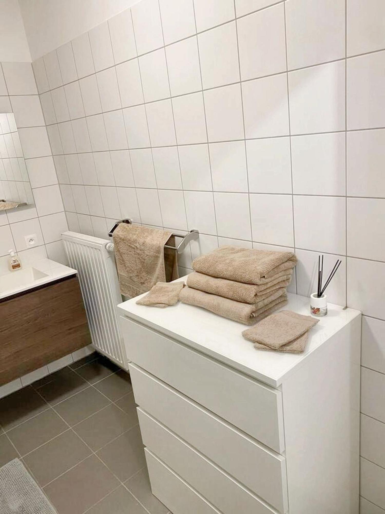 Modern Apartment In Cureghem Anderlecht 134 M² + Terrace Брюссель Экстерьер фото