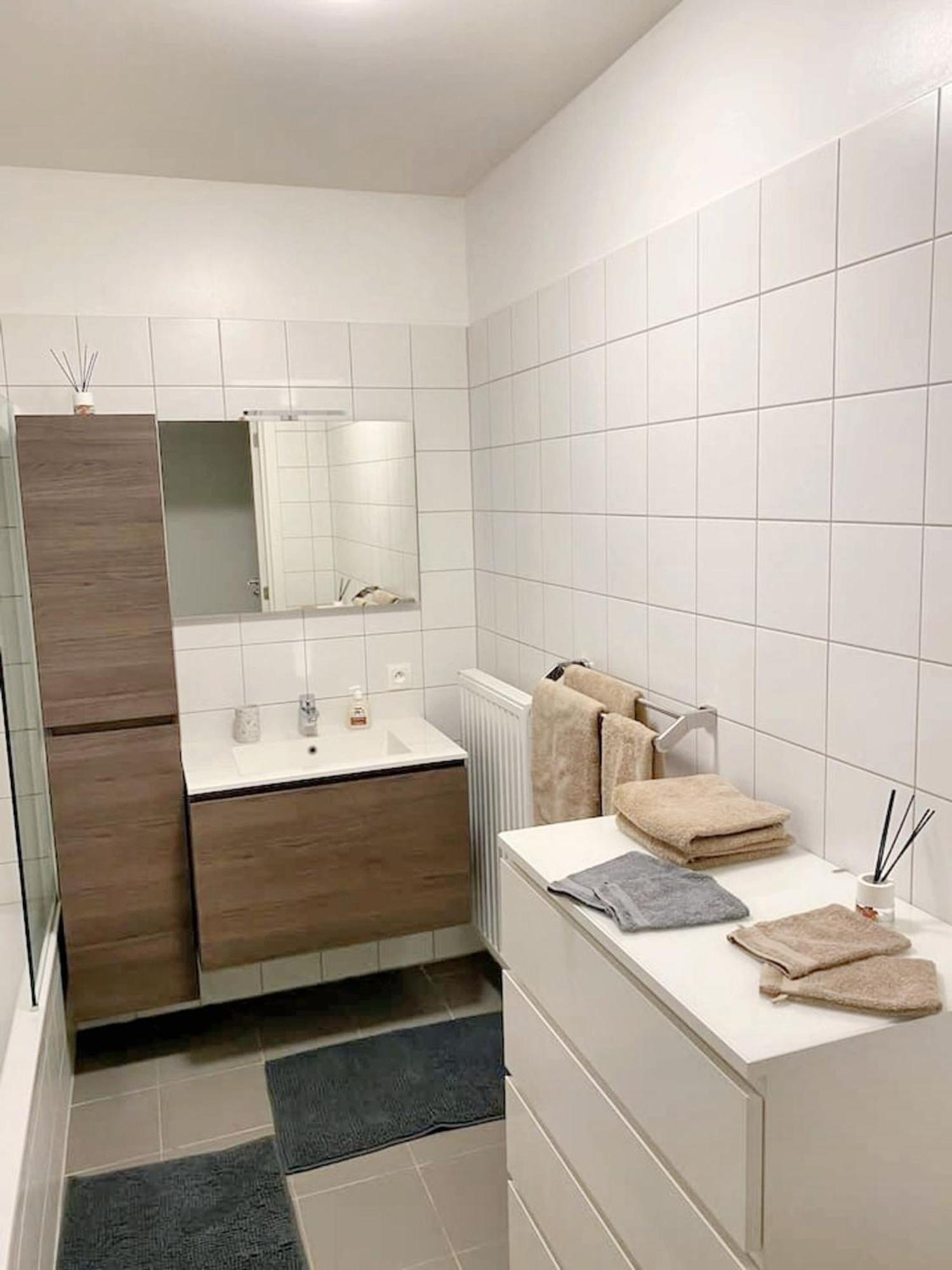 Modern Apartment In Cureghem Anderlecht 134 M² + Terrace Брюссель Экстерьер фото