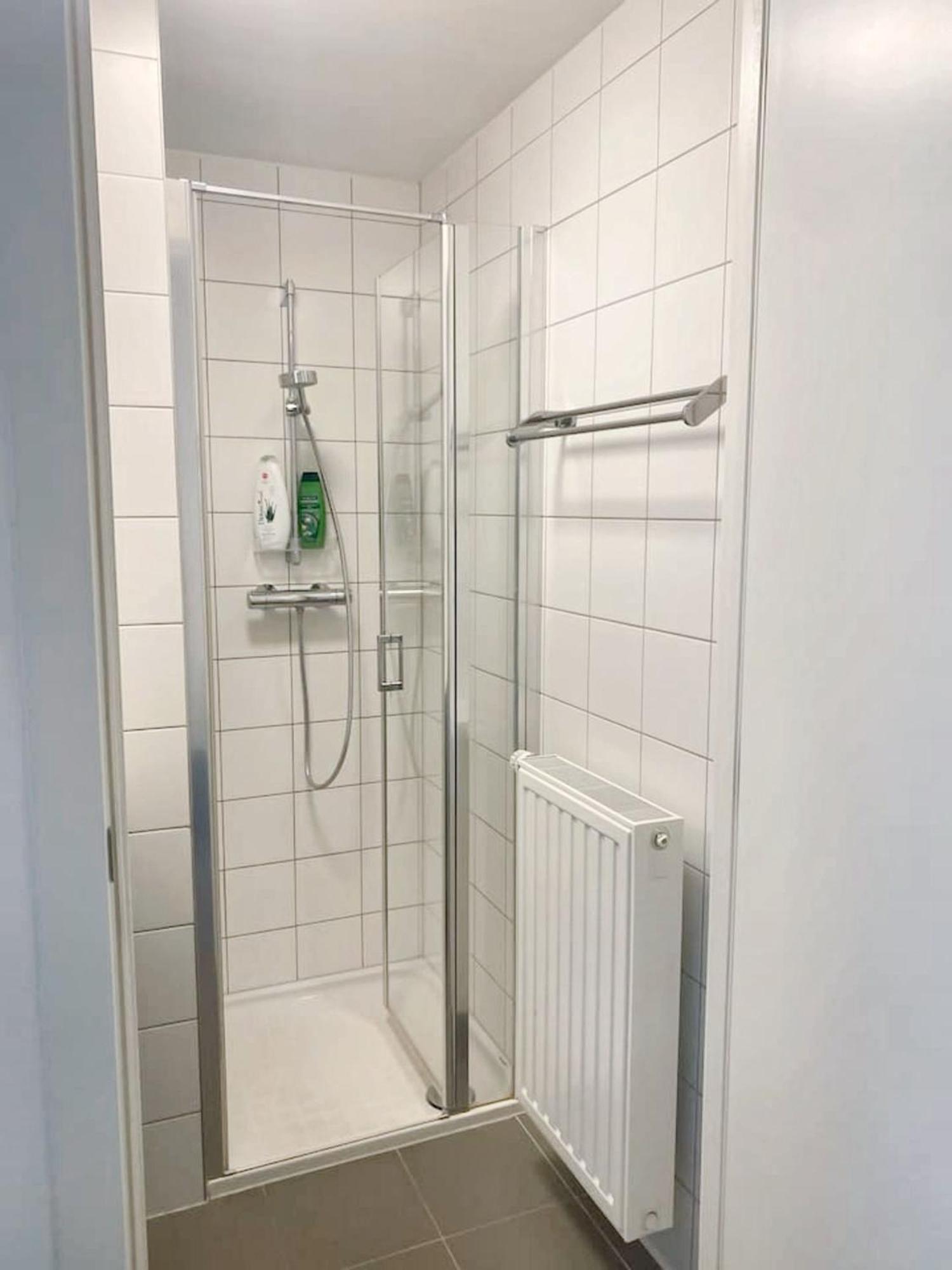 Modern Apartment In Cureghem Anderlecht 134 M² + Terrace Брюссель Экстерьер фото