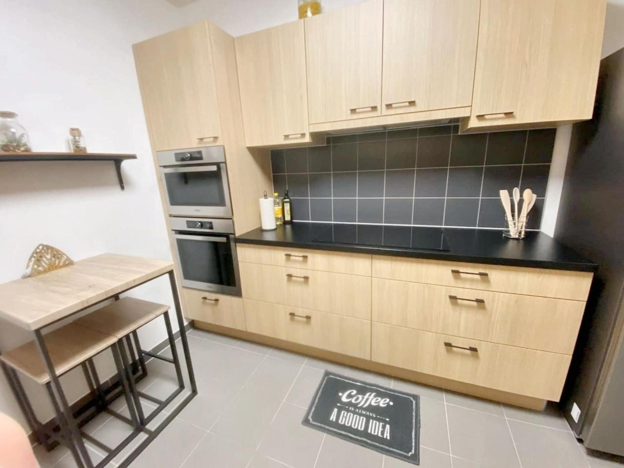 Modern Apartment In Cureghem Anderlecht 134 M² + Terrace Брюссель Экстерьер фото
