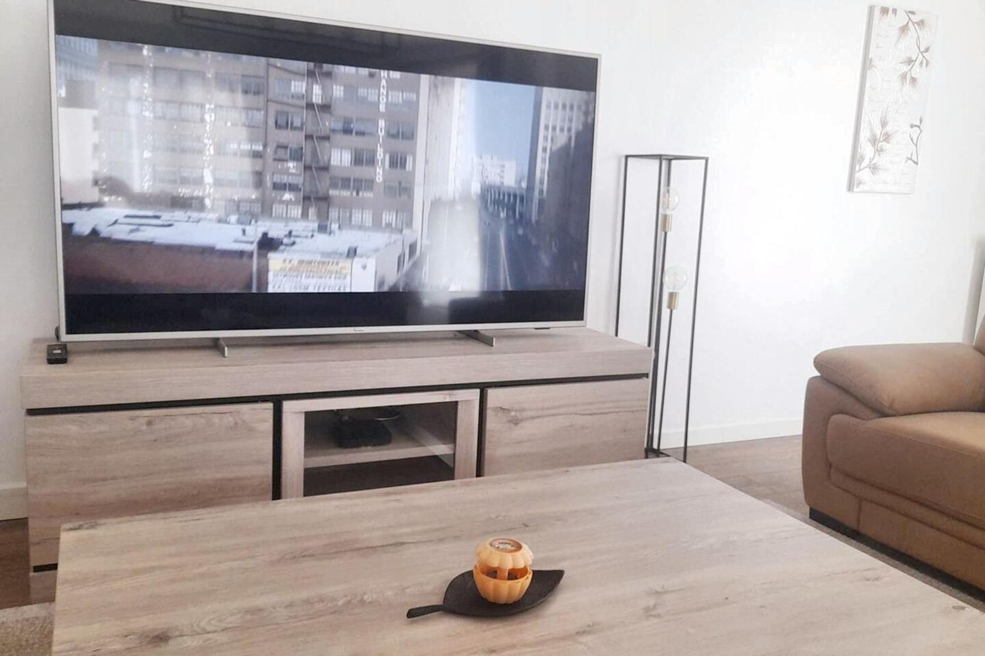 Modern Apartment In Cureghem Anderlecht 134 M² + Terrace Брюссель Экстерьер фото