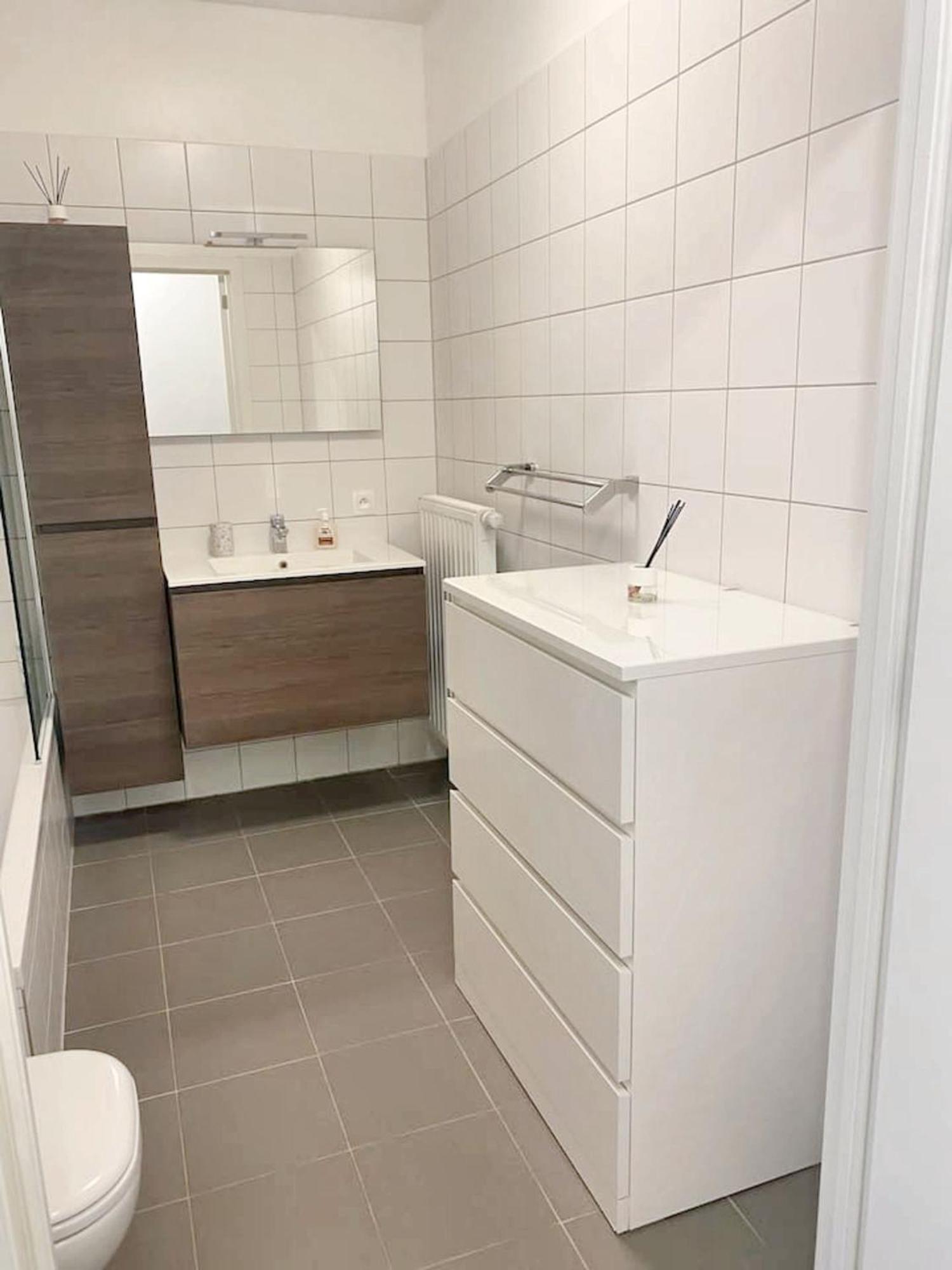 Modern Apartment In Cureghem Anderlecht 134 M² + Terrace Брюссель Экстерьер фото